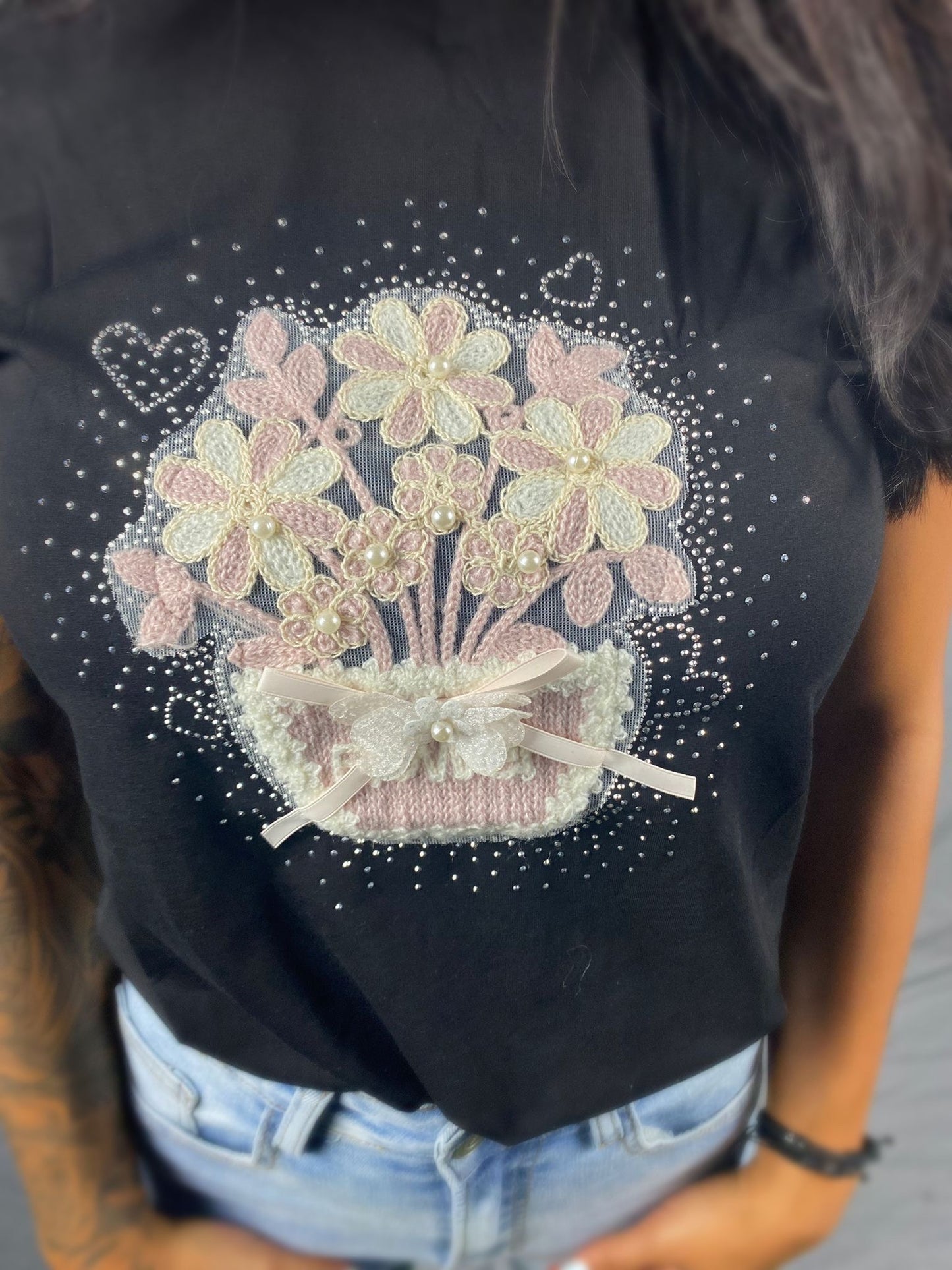 T-shirt flower black